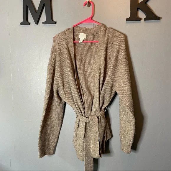 H&M Cozy Brown Knit Cardigan Sweater size medium - Picture 1 of 6